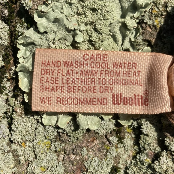 Isotoner Aris, OS, vintage camel women’s driving gloves - Picture 4 of 4